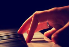 北京中赫国安迎战上海绿地申花，争夺胜利